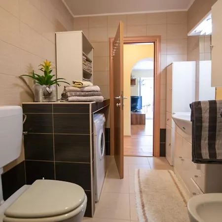 Elegant With Terrace - One Bedroom With Terrace Apartment Opatija