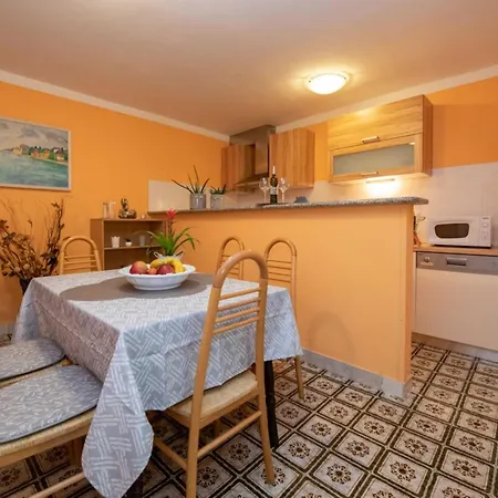 Elegant With Terrace - One Bedroom With Terrace Opatija