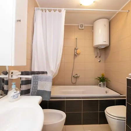Apartment Elegant With Terrace - One Bedroom With Terrace Opatija
