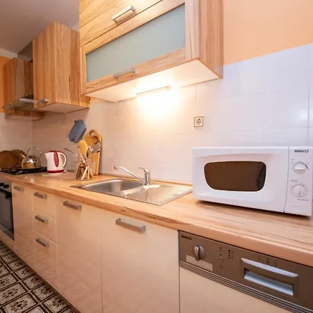 Apartment Elegant With Terrace - One Bedroom With Terrace