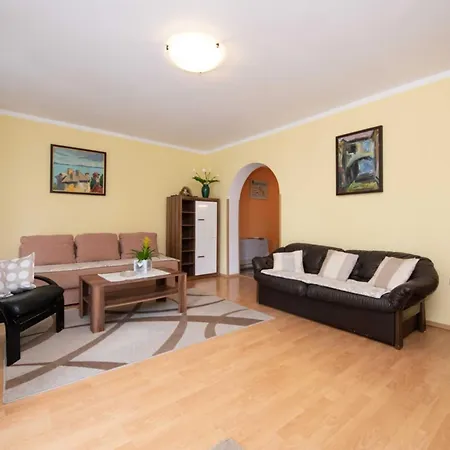 Elegant With Terrace - One Bedroom With Terrace Apartment *